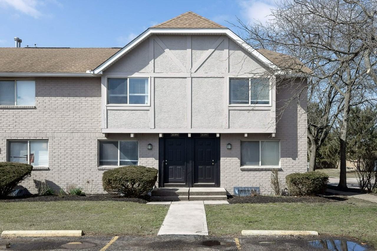 Townhomes at Fairways - Photo 4 of 50