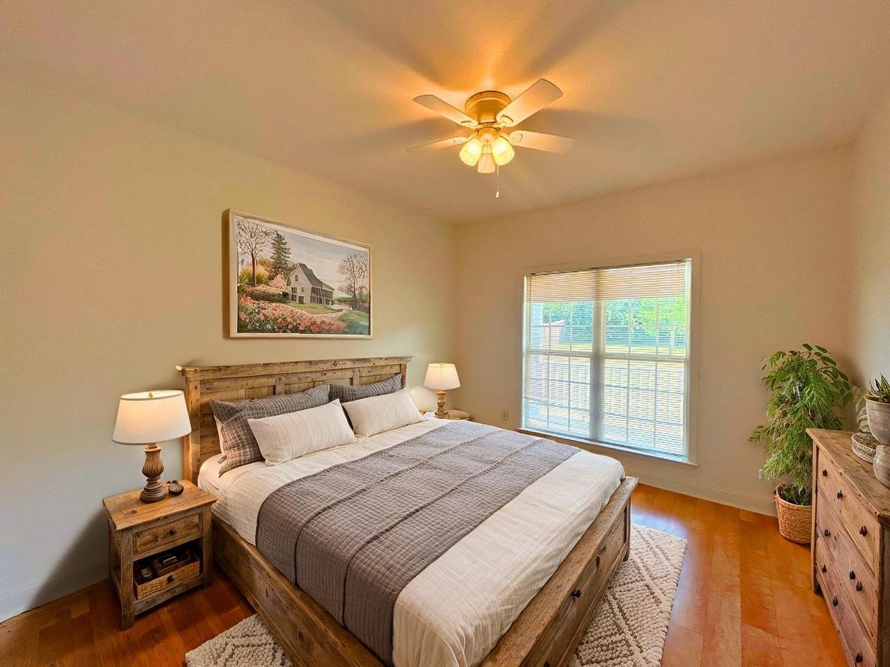 1602 Hucknall Pl #1 - Photo 7 of 19