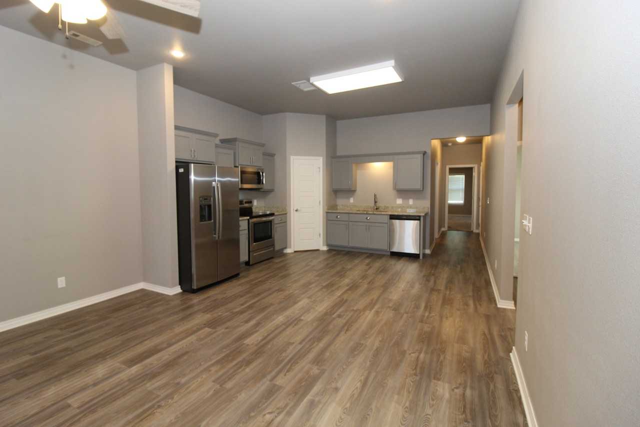 182 E 2nd St #182 - Photo 4 of 27