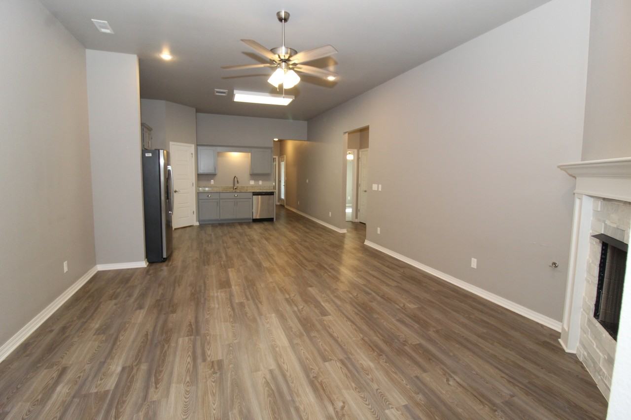 182 E 2nd St #182 - Photo 5 of 27