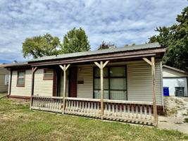 featured image of 1638 W Elm St #1