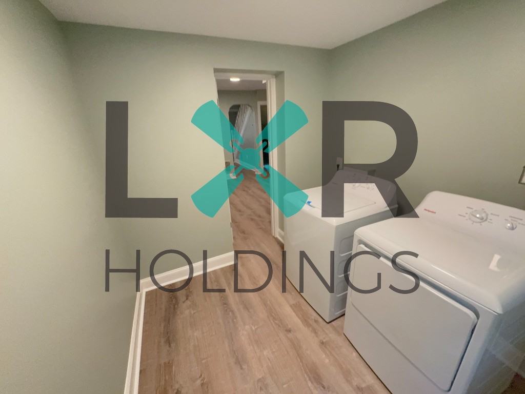 1236 Clover Ln #1 - Photo 5 of 17