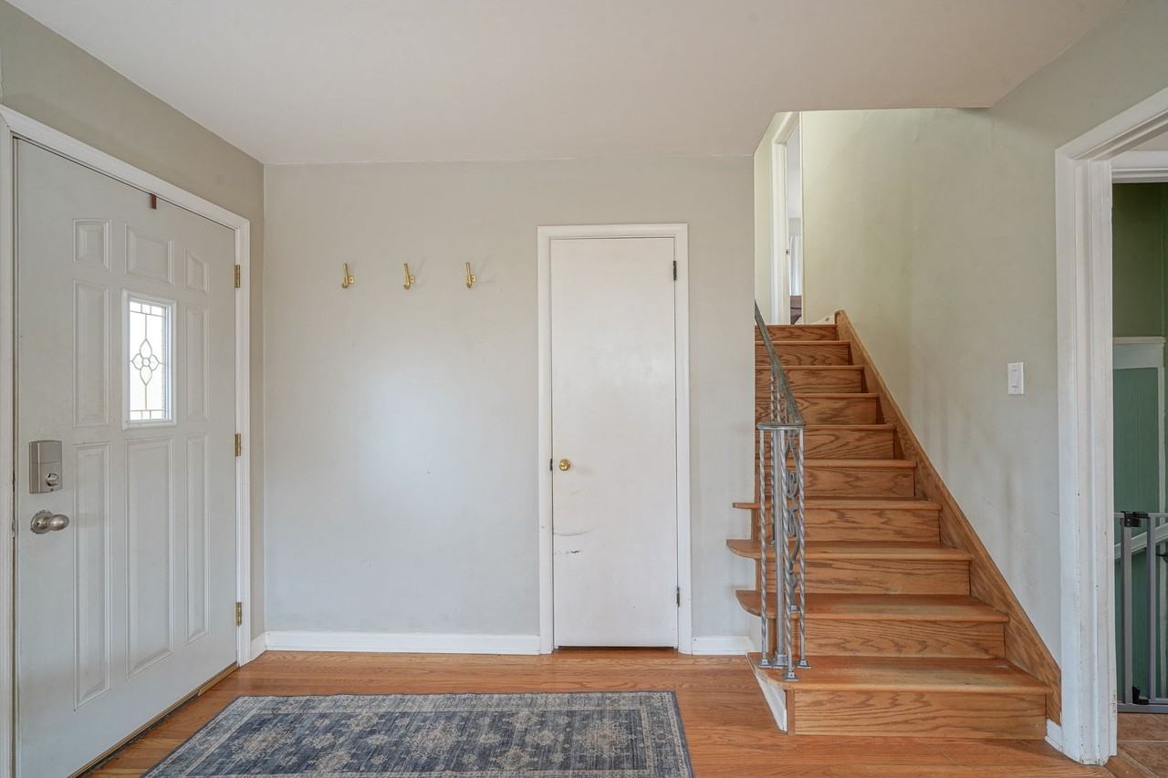 1005 Chevy Chase Ln #1 - Photo 2 of 27