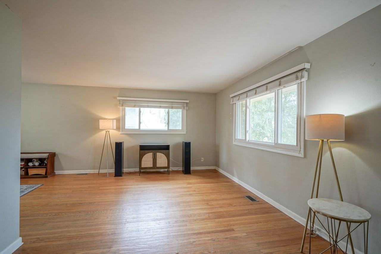 1005 Chevy Chase Ln #1 - Photo 3 of 27