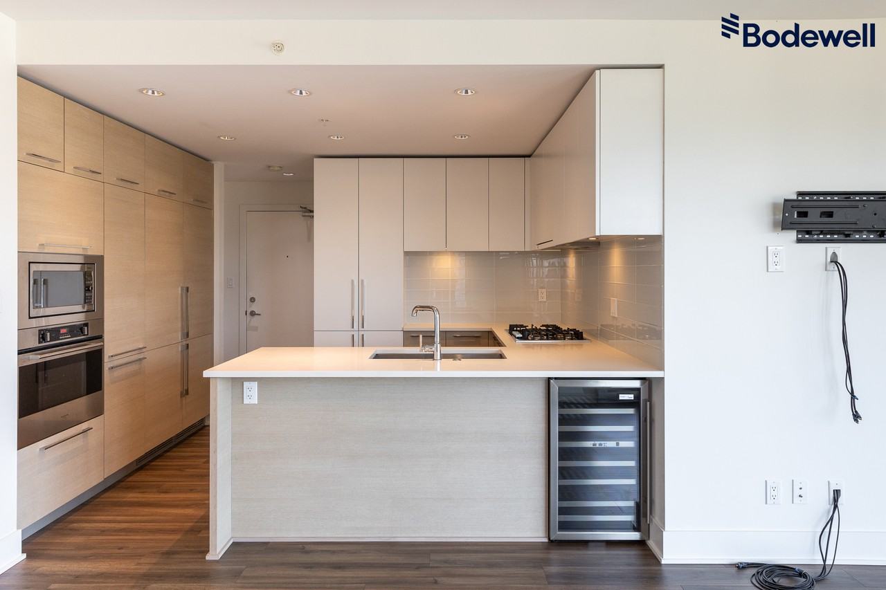 MThree - Photo 4 of 22