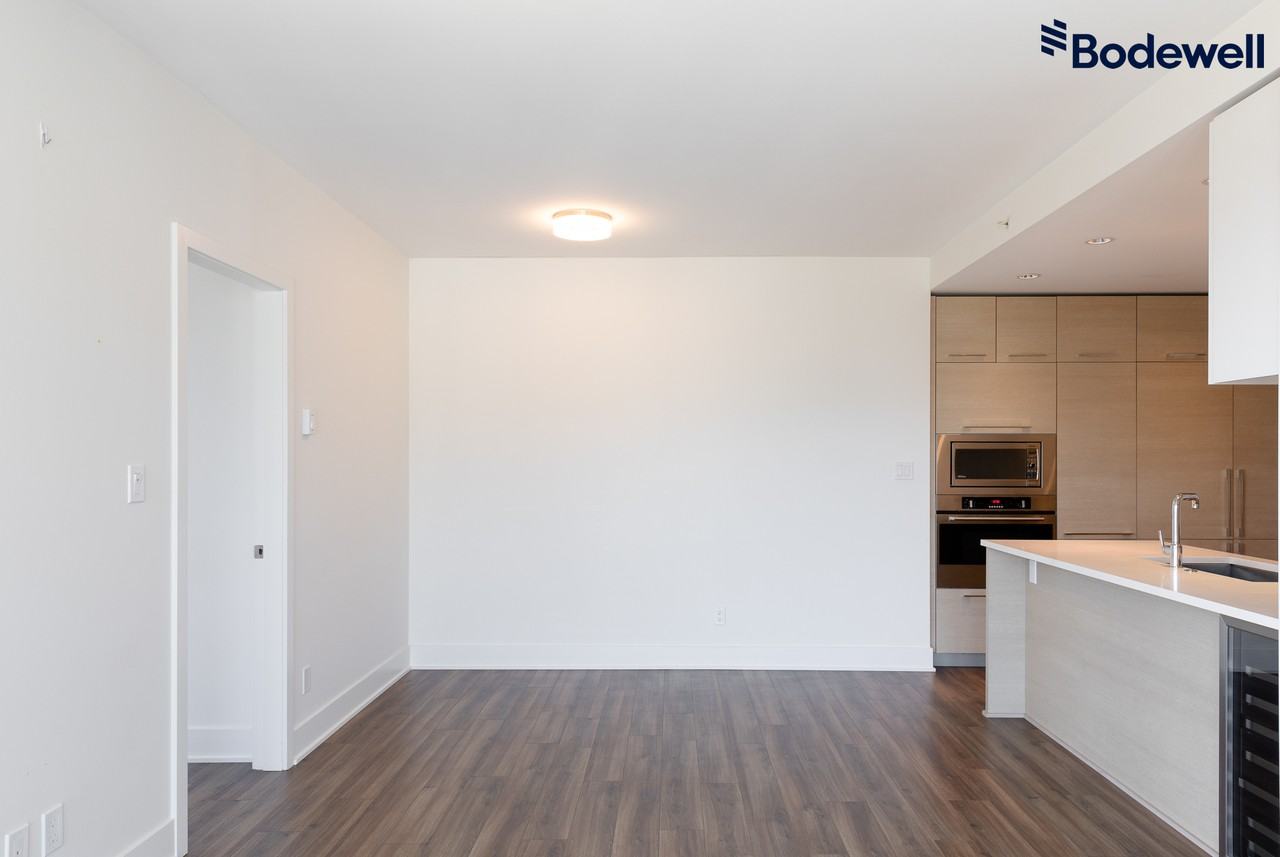 MThree - Photo 6 of 22