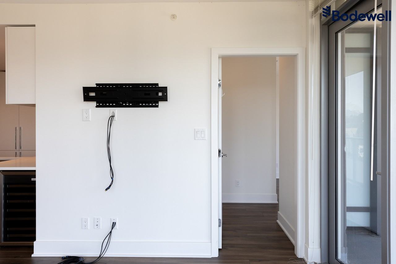 MThree - Photo 7 of 22