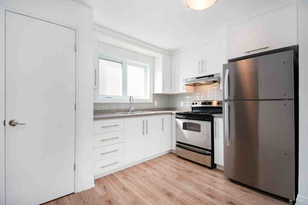 354 Tillbury Ave - Photo 3 of 12