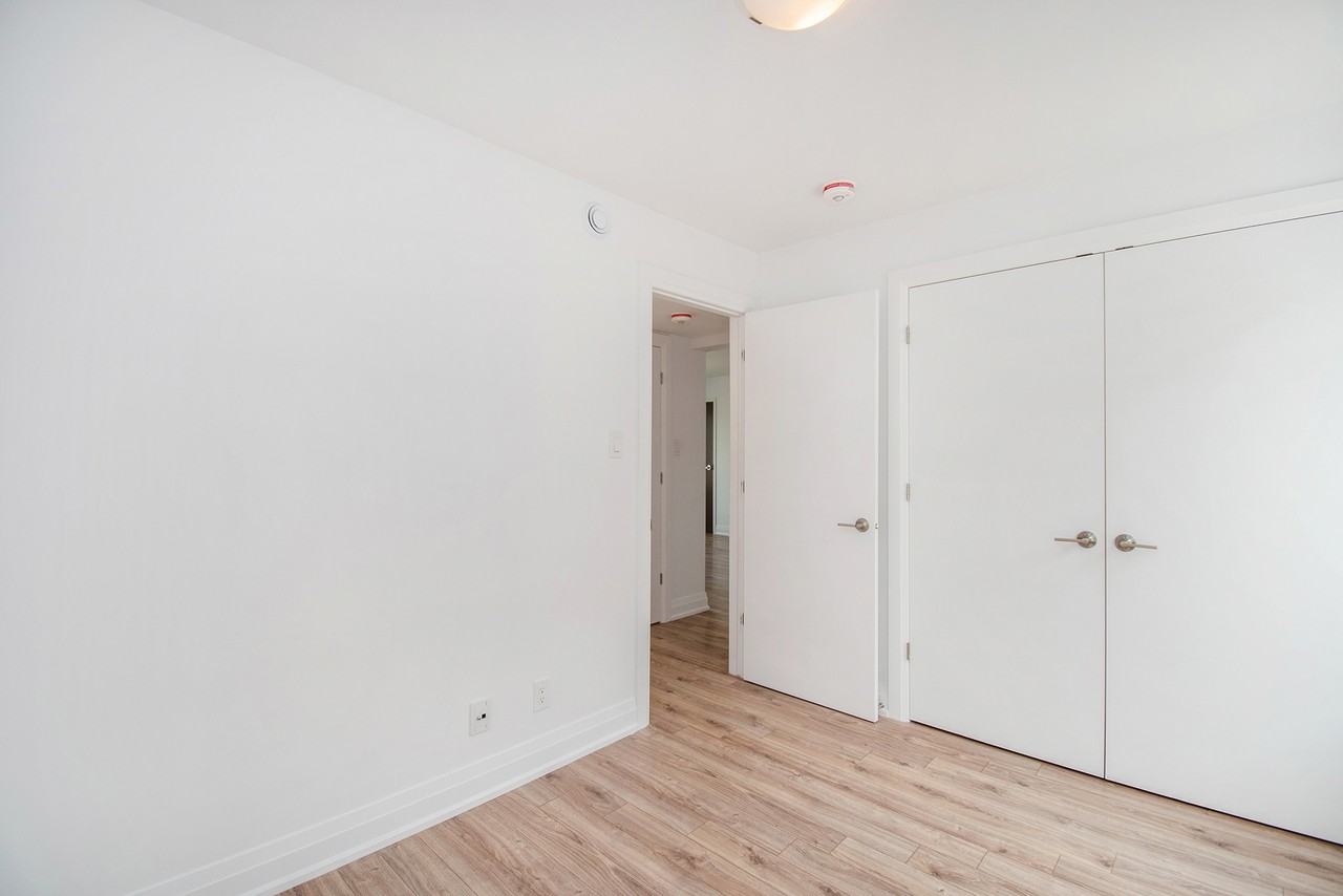 354 Tillbury Ave - Photo 6 of 12