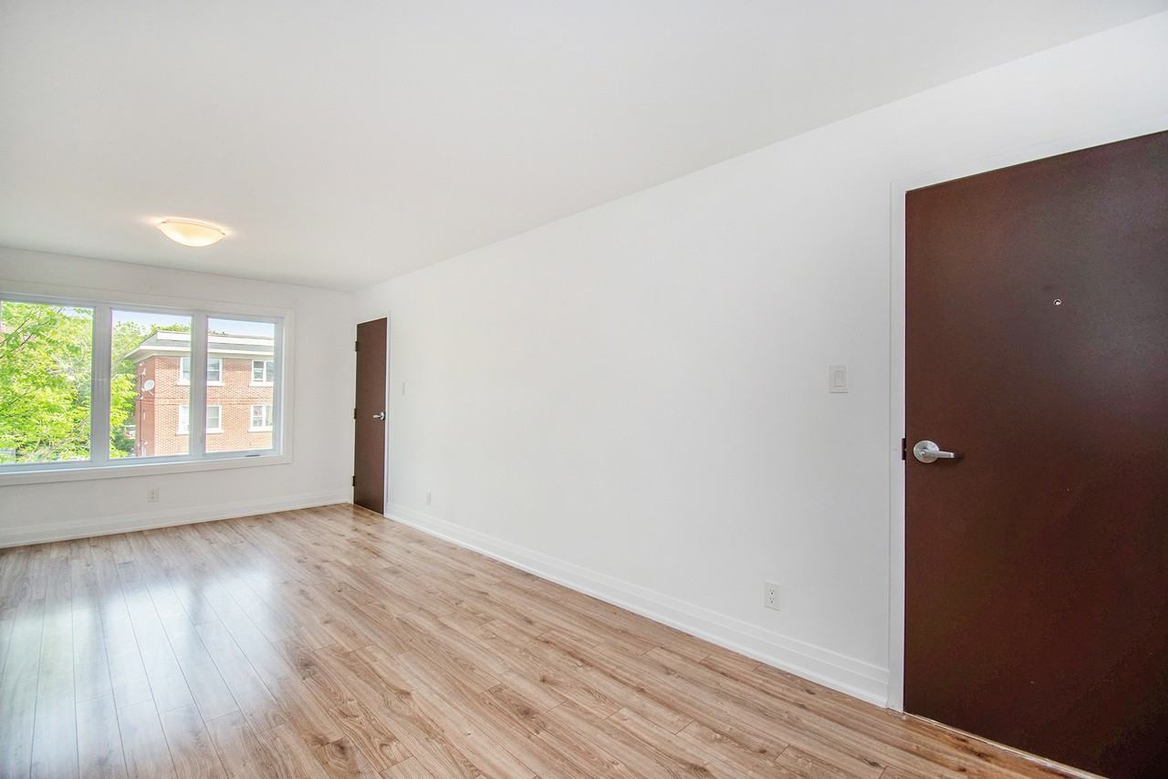 354 Tillbury Ave - Photo 7 of 12