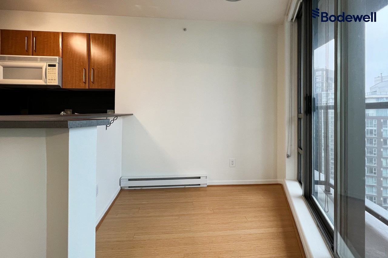 501 Pacific St - Photo 5 of 15