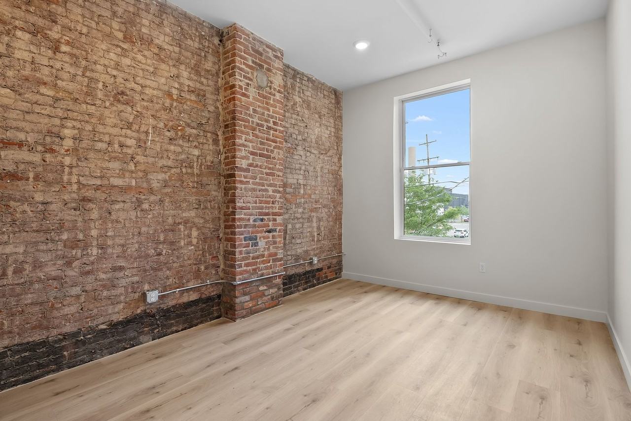 Coney Island Lofts - Photo 6 of 33