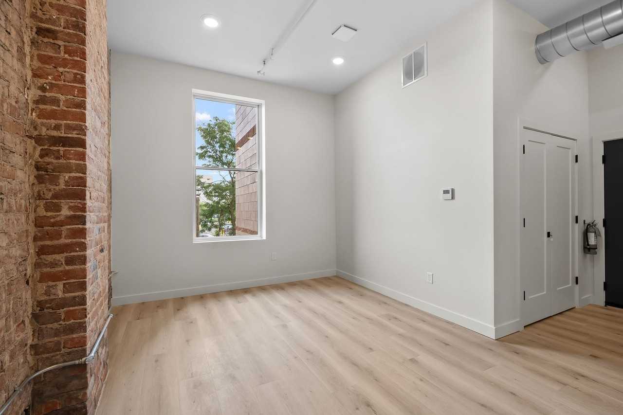 Coney Island Lofts - Photo 7 of 33