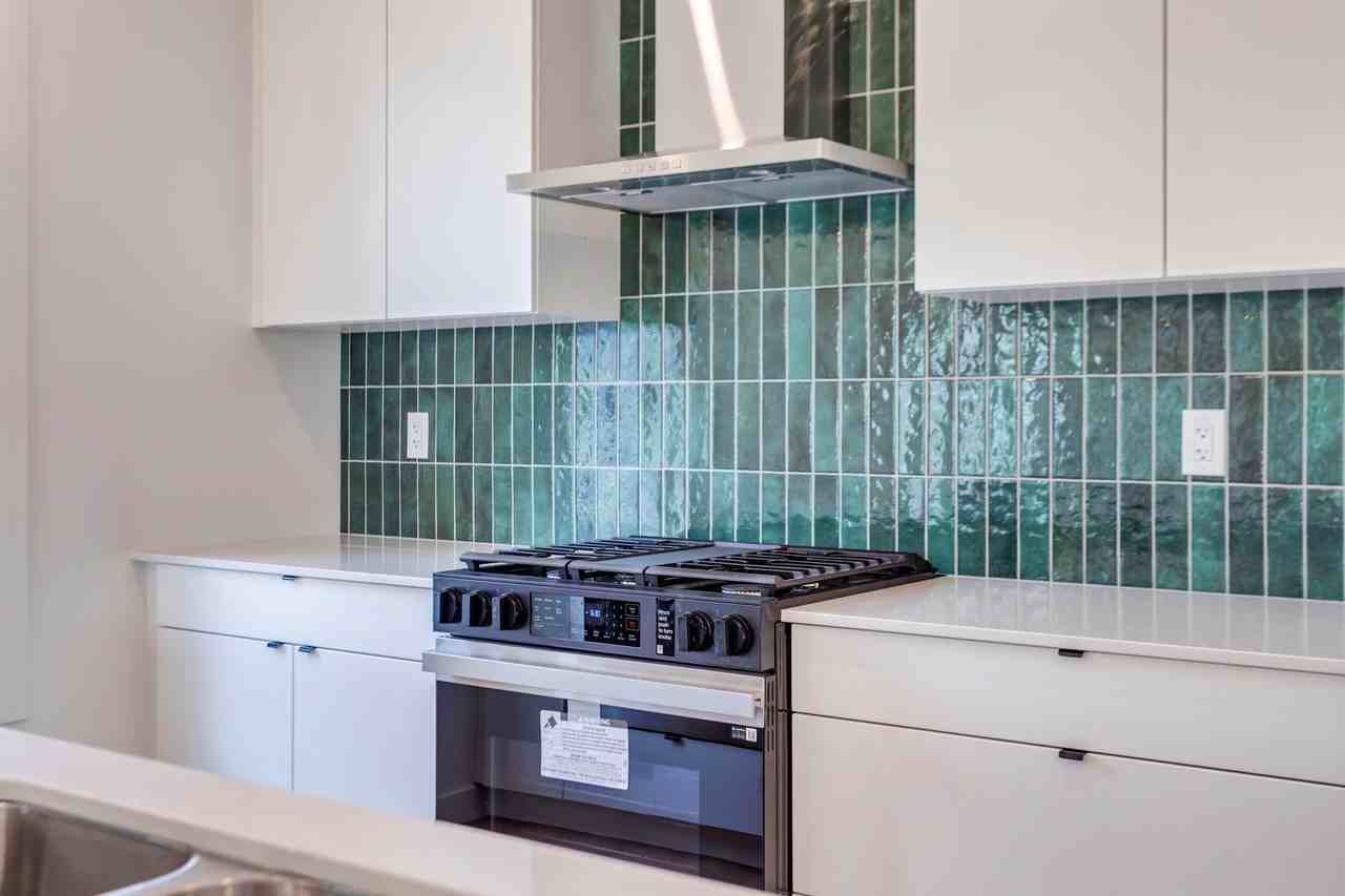 Prince Charles 4 Plex - Photo 5 of 37