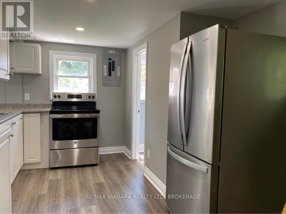 474 Lakeshore Road, Middle House, Fort Erie - Photo 6 of 12