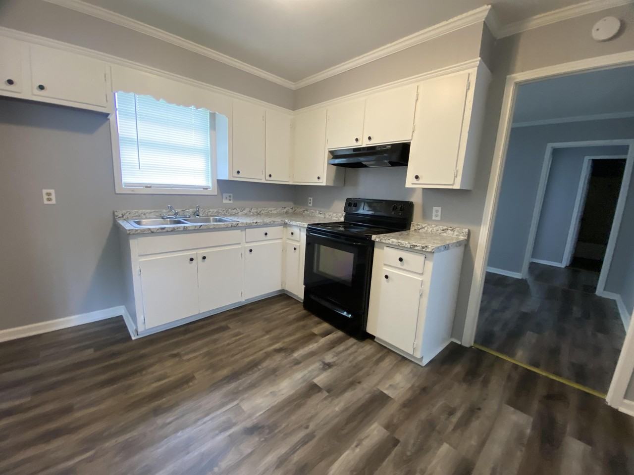 311 S Bond Ave #1 - Photo 2 of 9