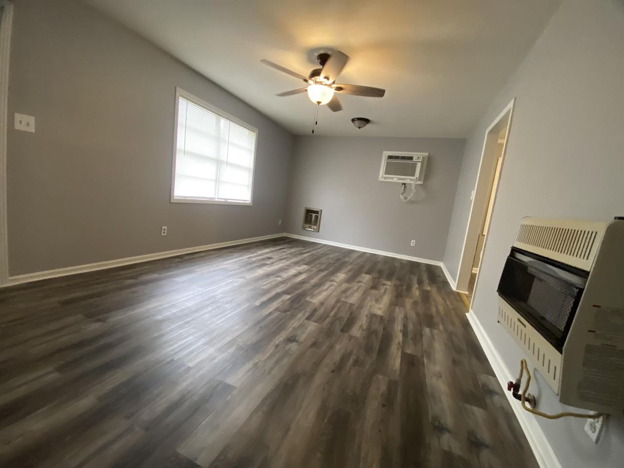 311 S Bond Ave #1 - Photo 3 of 9