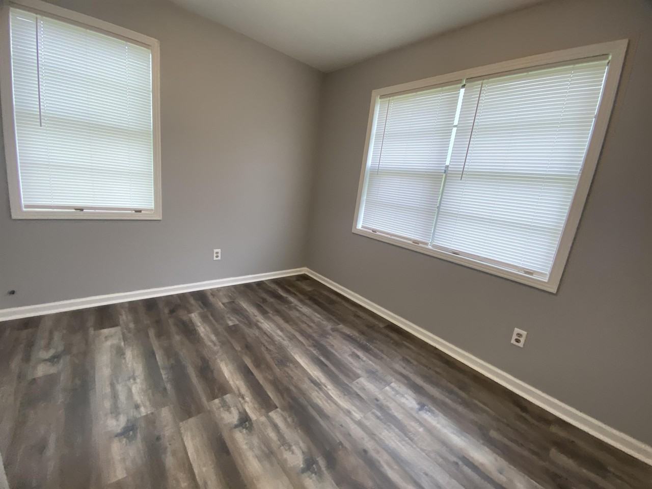 311 S Bond Ave #1 - Photo 6 of 9