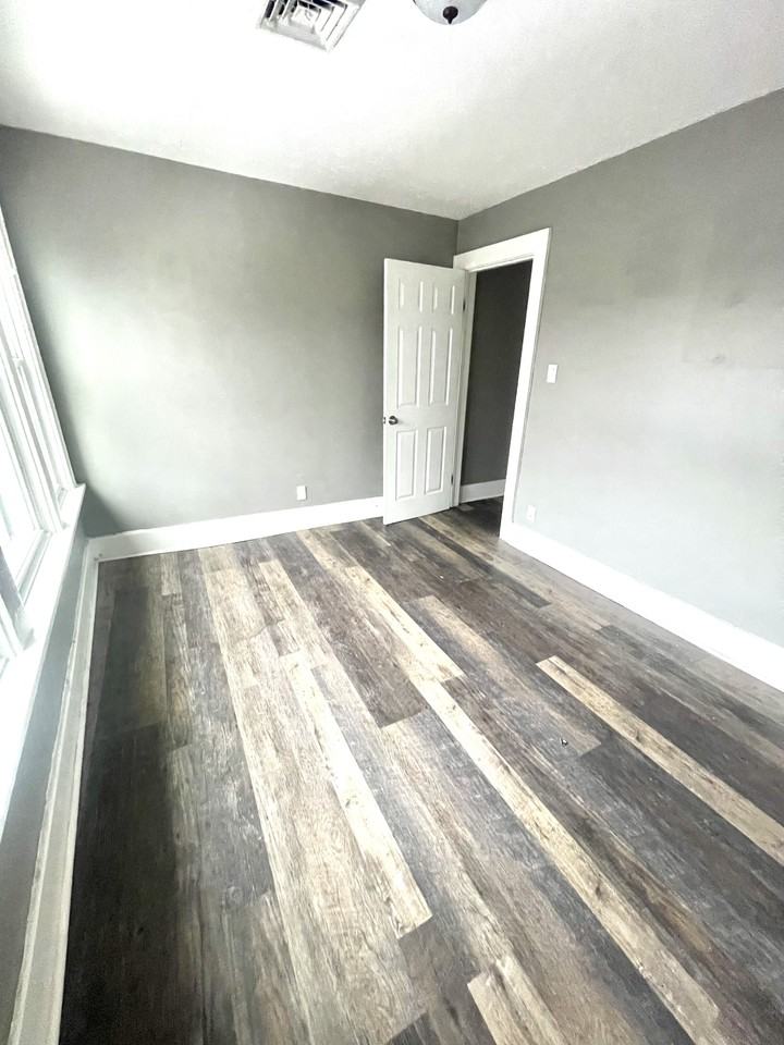 2525 Delaware Ave #1 - Photo 4 of 7