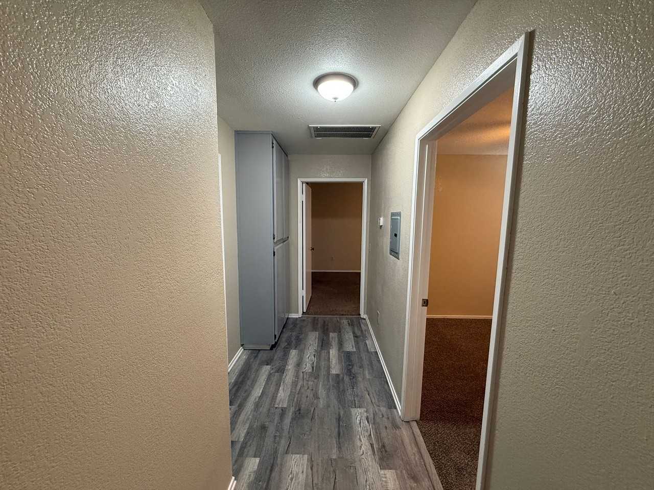 840 E Ridgecrest Blvd #35 - Photo 5 of 20