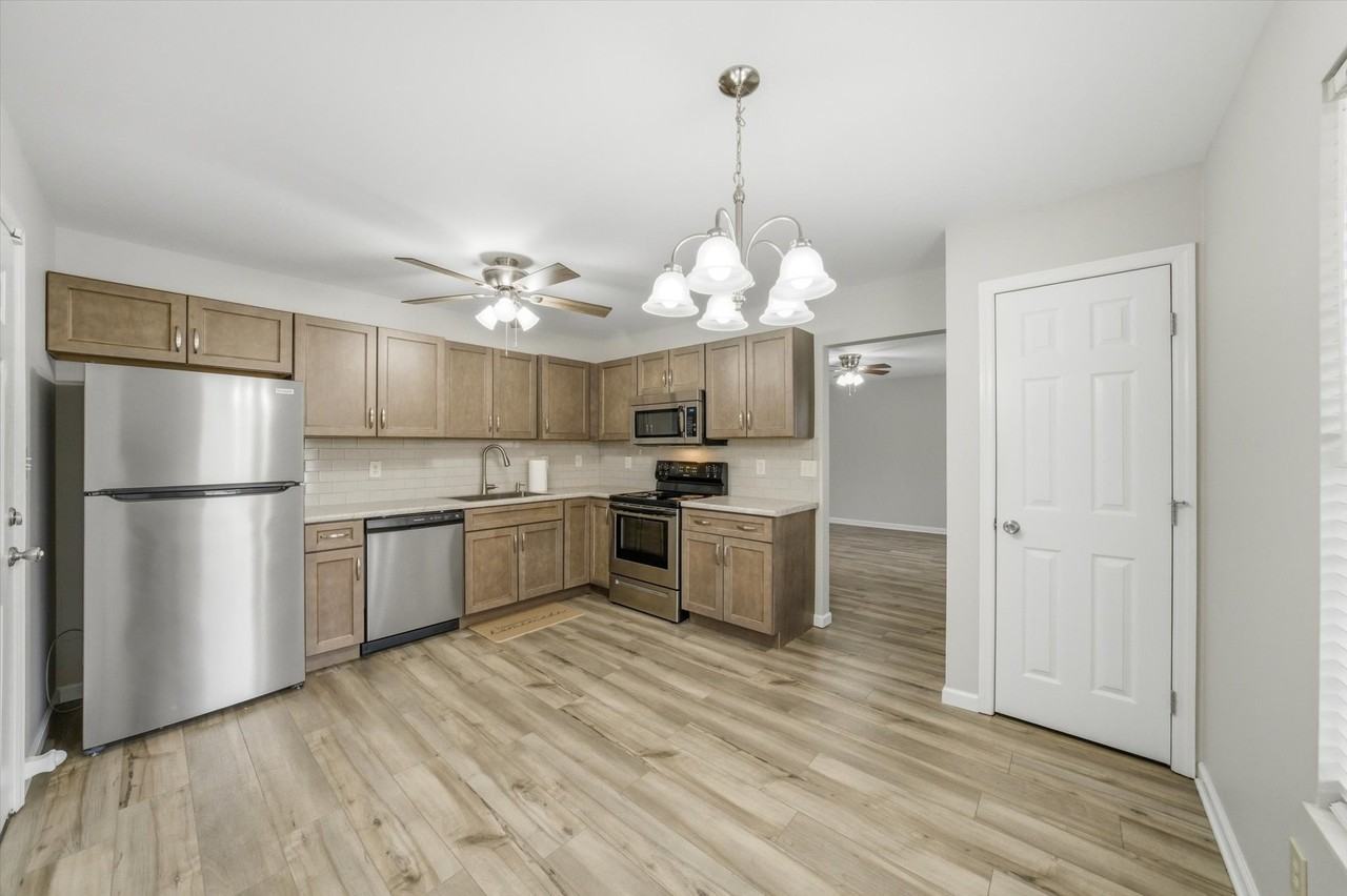 804 Valerie Ln #1 - Photo 5 of 15