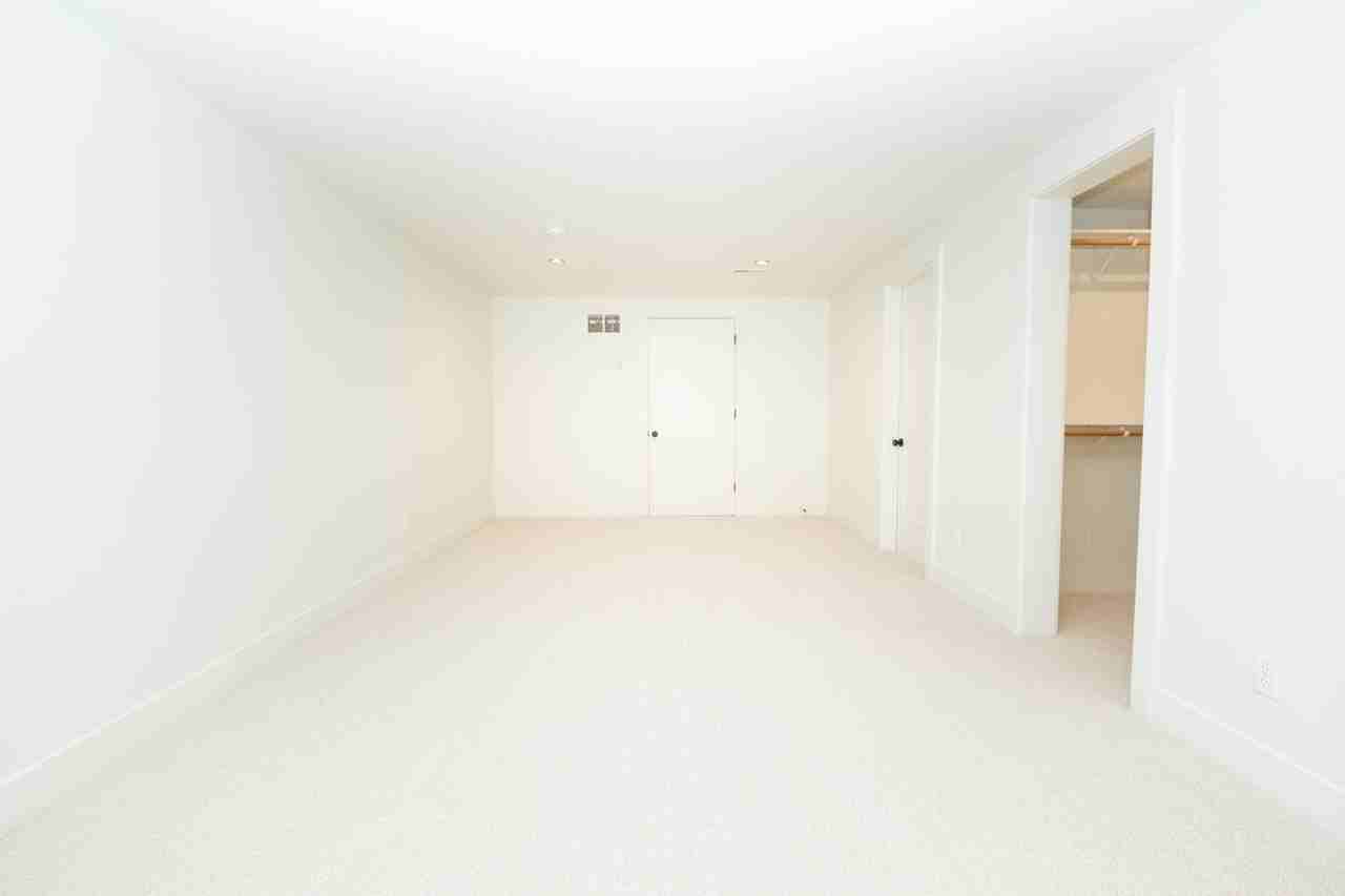 2915A-2989B NW Wilson St. - Photo 4 of 50