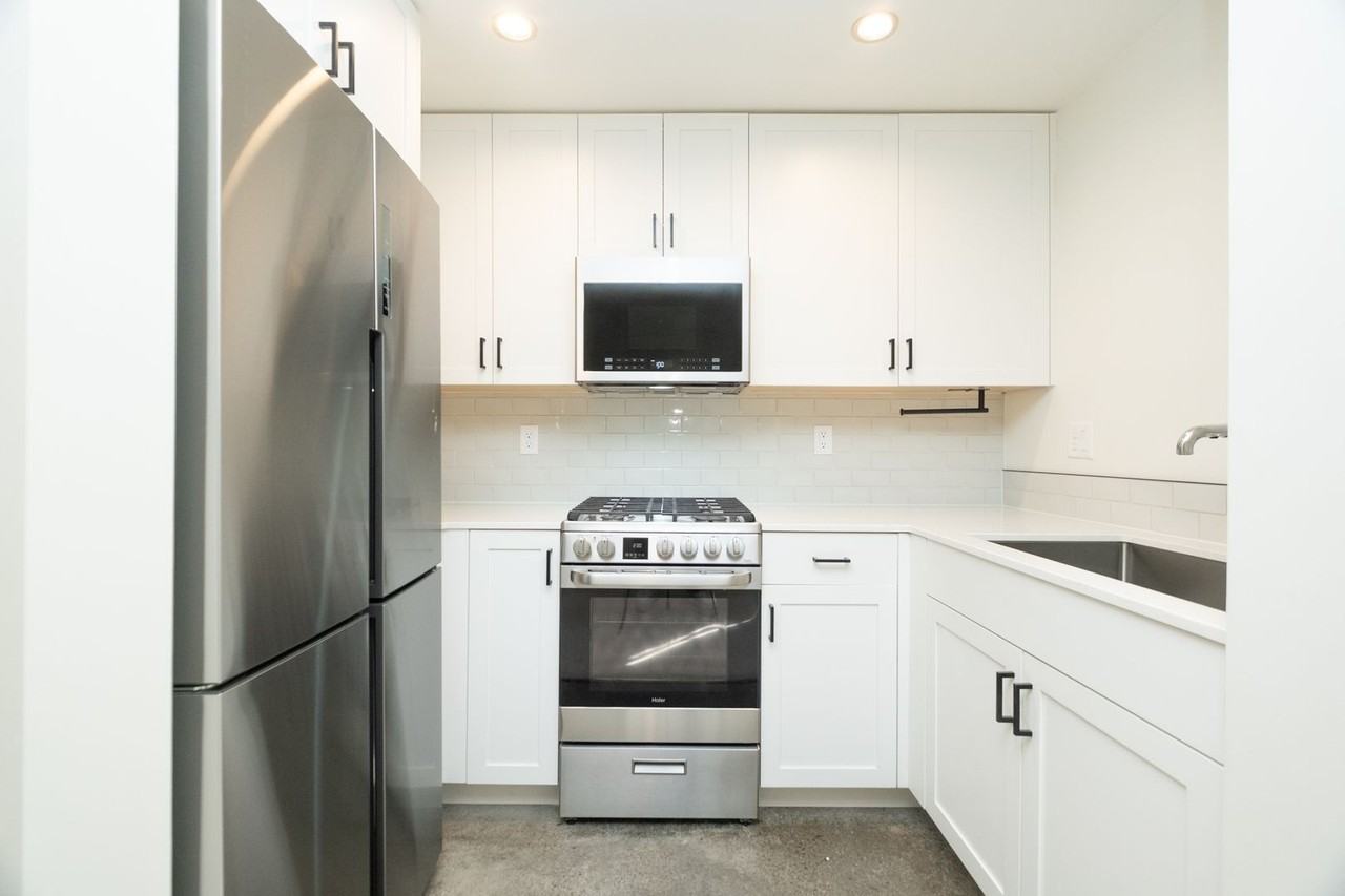 2915A-2989B NW Wilson St. - Photo 5 of 50