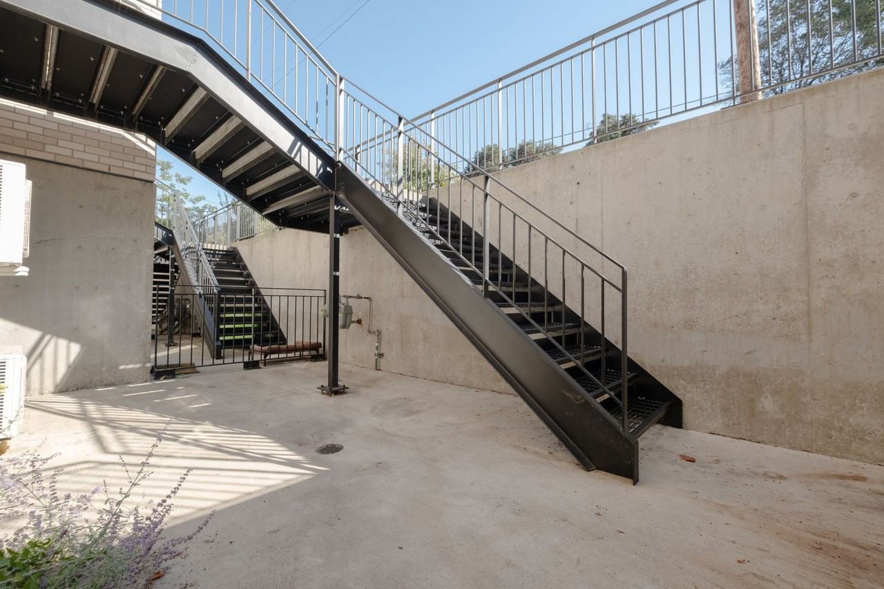 2915A-2989B NW Wilson St. - Photo 7 of 50