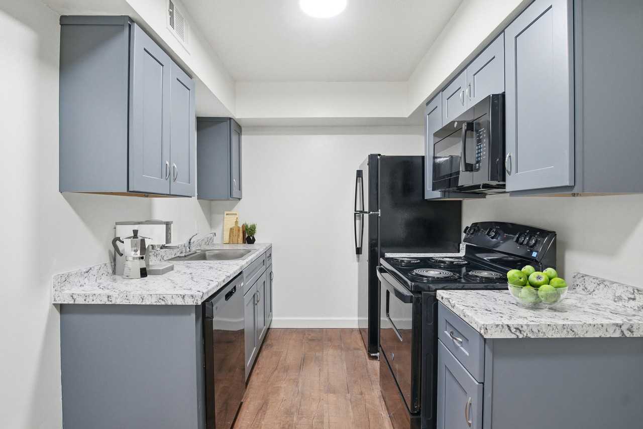 Save up to $500 off Move In Costs with your EXCELLENT CREDIT! *Restrictions apply - Photo 2 of 50