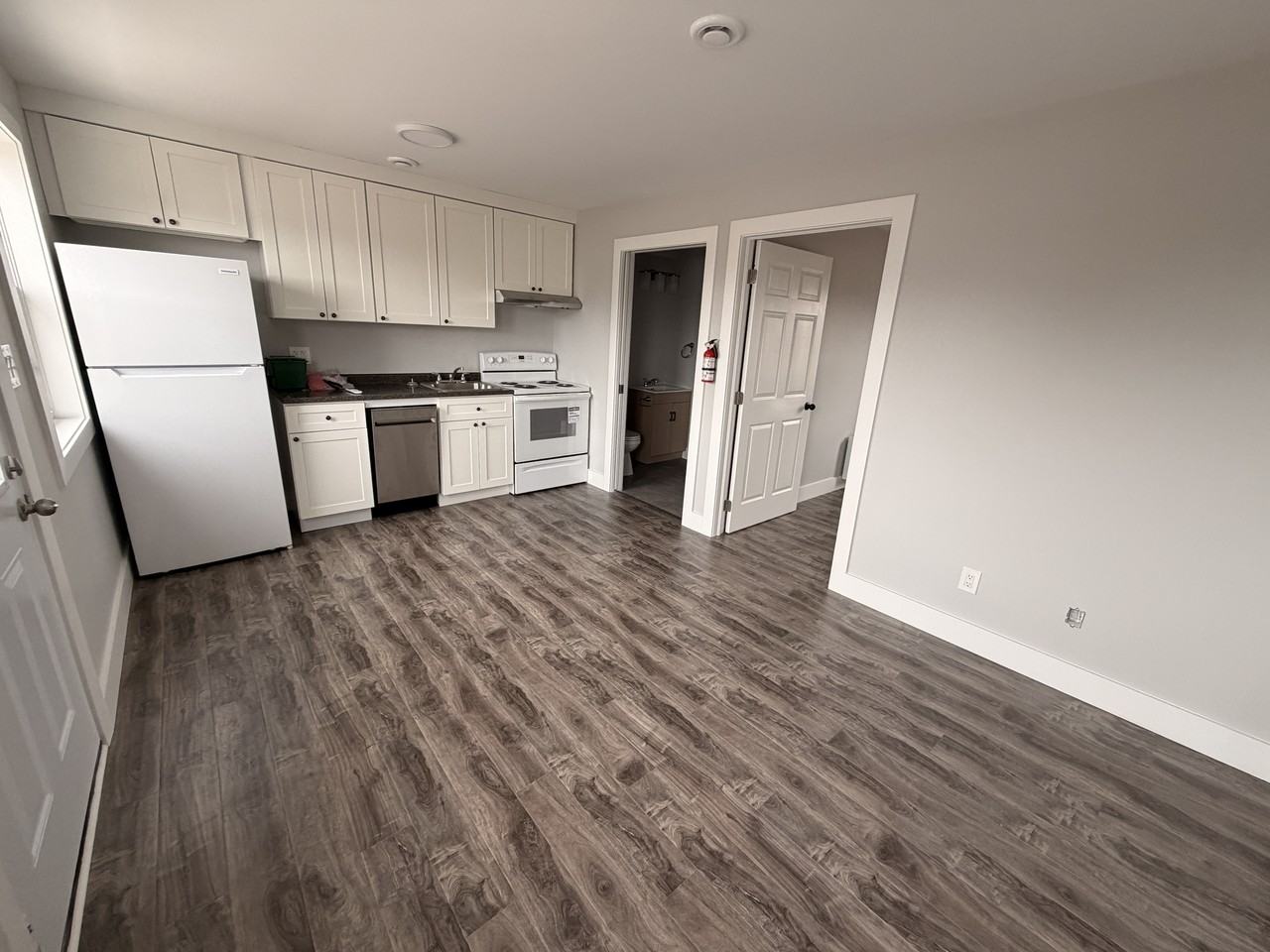 1 ELM COURT - 2 #2 - Photo 2 of 8