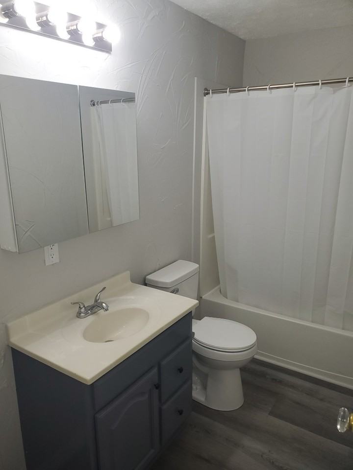 1657 N Adams St #1 - Photo 7 of 20