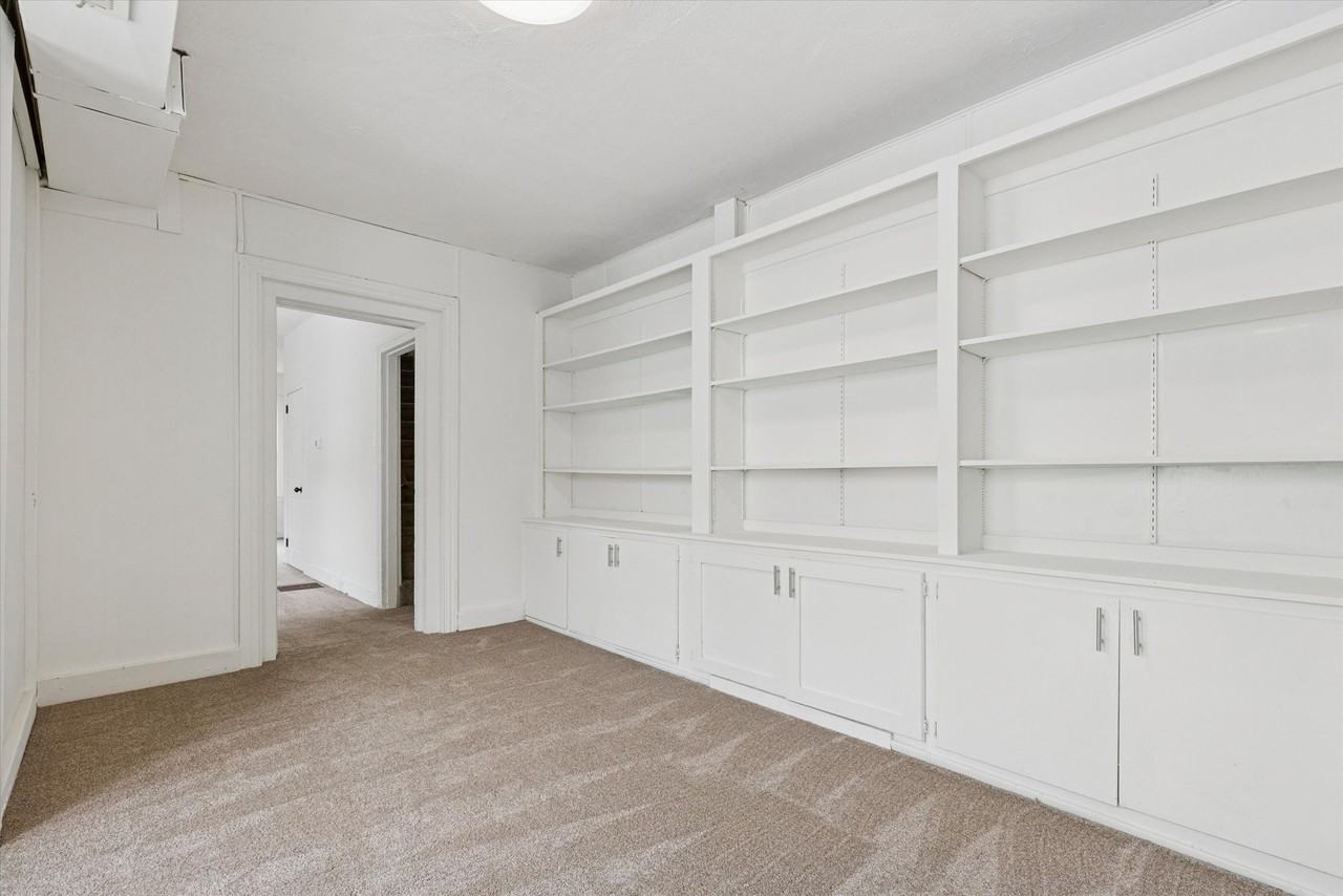 415 Walnut St #1 - Photo 4 of 25