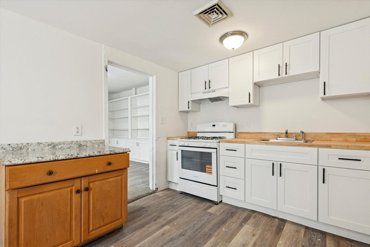 415 Walnut St #1 - Photo 6 of 25