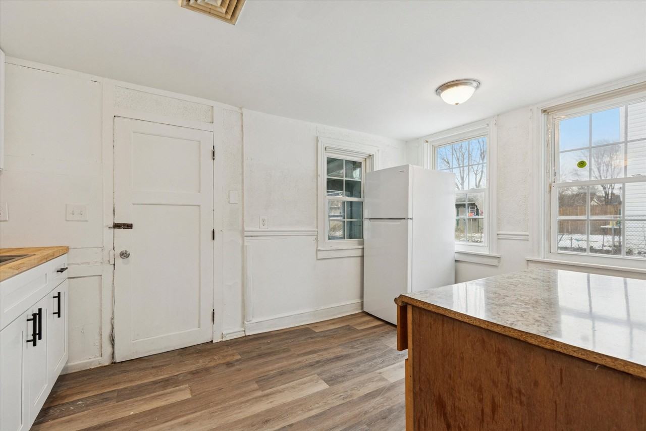 415 Walnut St #1 - Photo 7 of 25