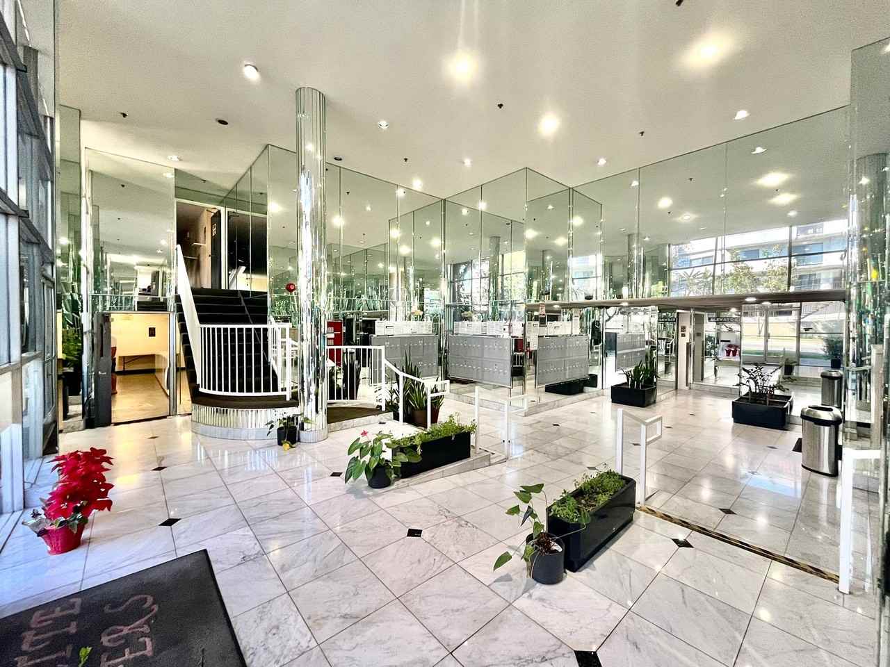 Perfectly situated 2 bedroom and 2 bathroom ! - Photo 2 of 4