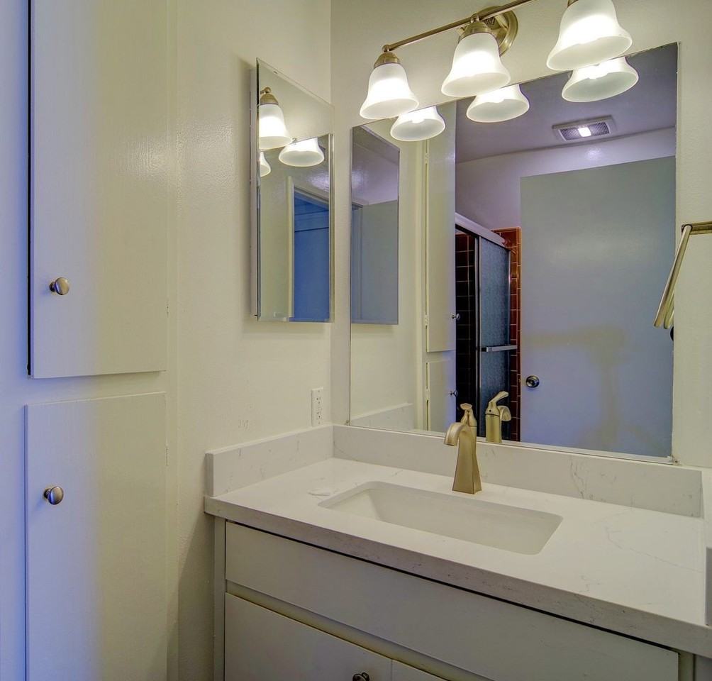 2019 Shoreline Drive - Photo 6 of 19