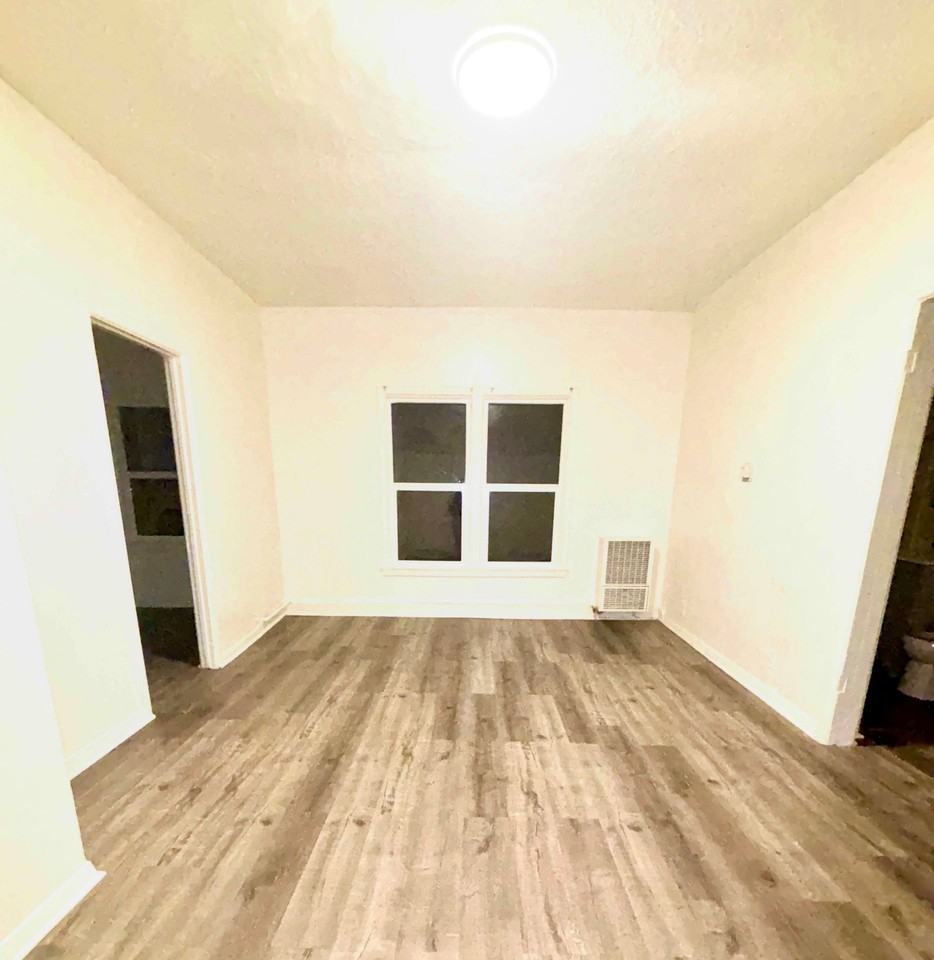 New Remodeled Studios - Photo 5 of 11