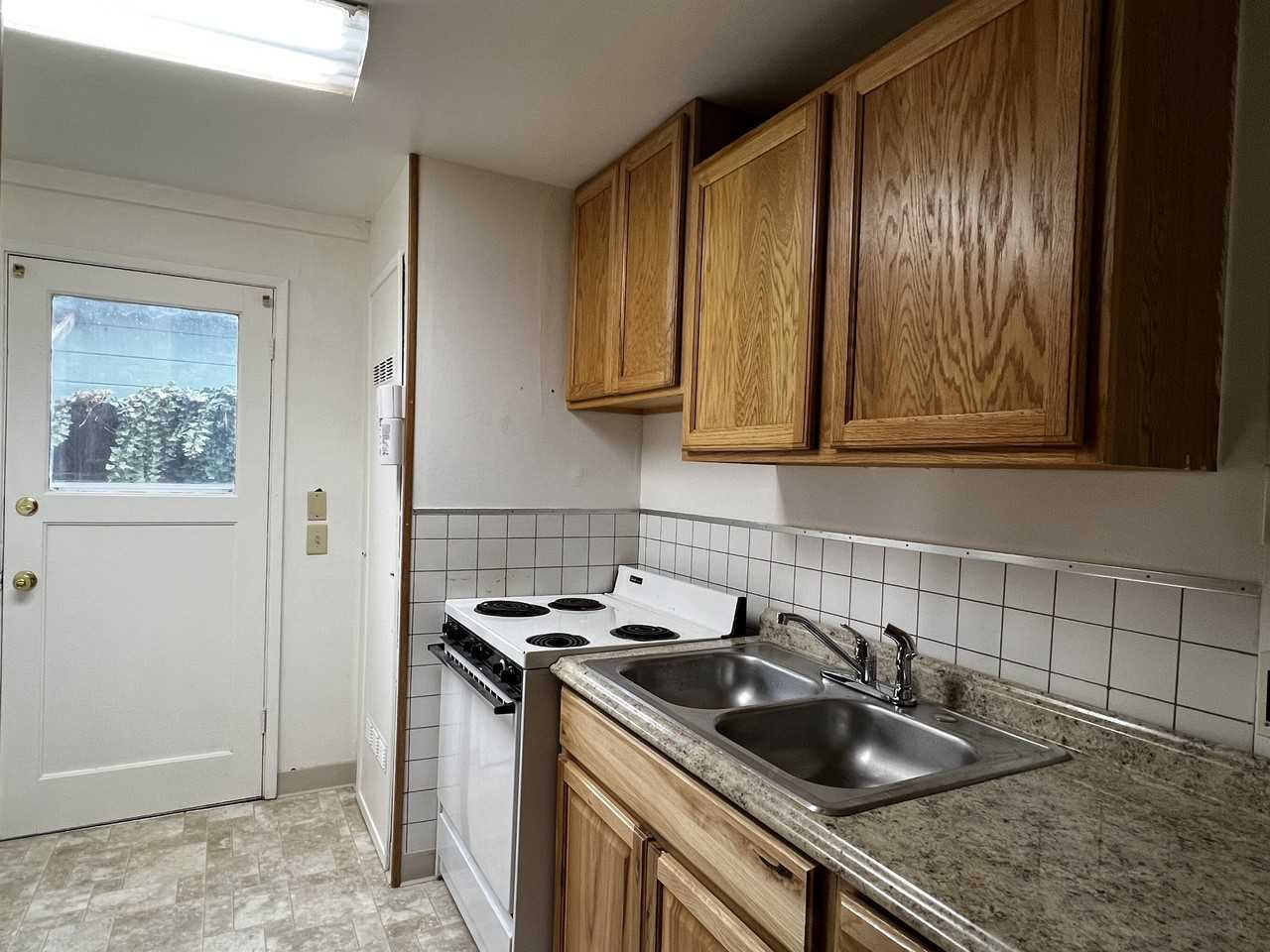 1120 Villa Way A - B #B - Photo 5 of 10