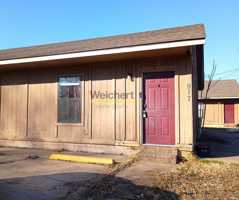 featured image of 917 E Lake St