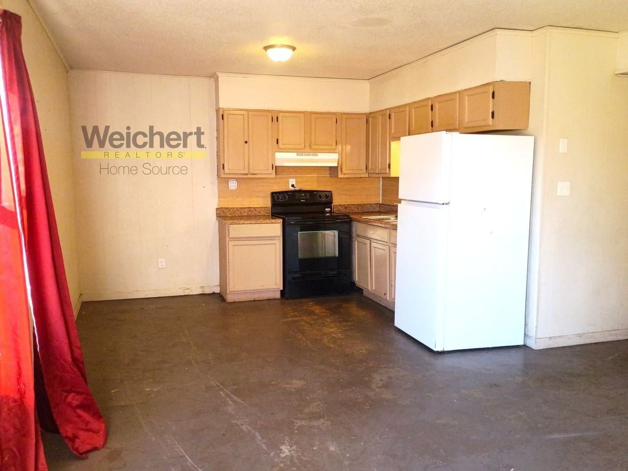 917 E Lake St - Photo 3 of 7