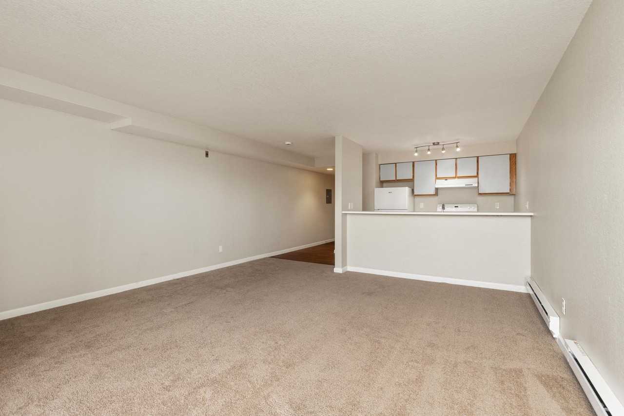 Edge - Photo 7 of 14