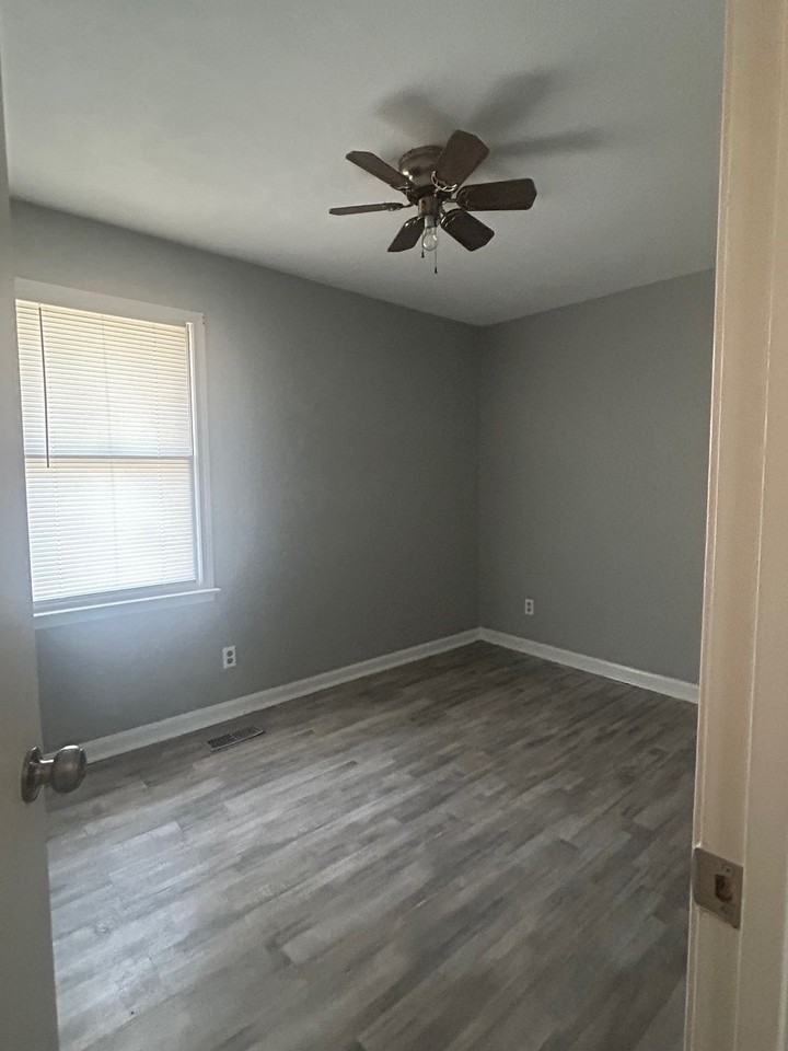 3005 Sawyer St #1 - Photo 3 of 7