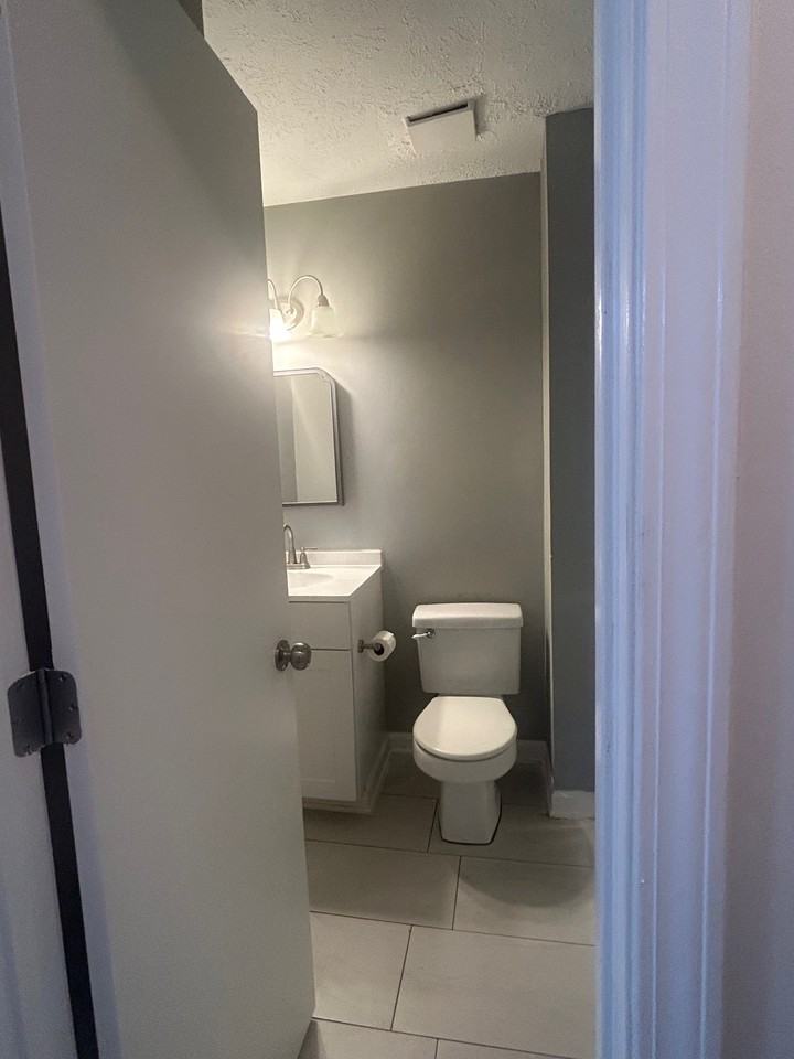 3005 Sawyer St #1 - Photo 4 of 7