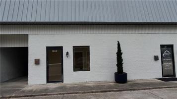 featured image of 1347 Englewood Dr #1363