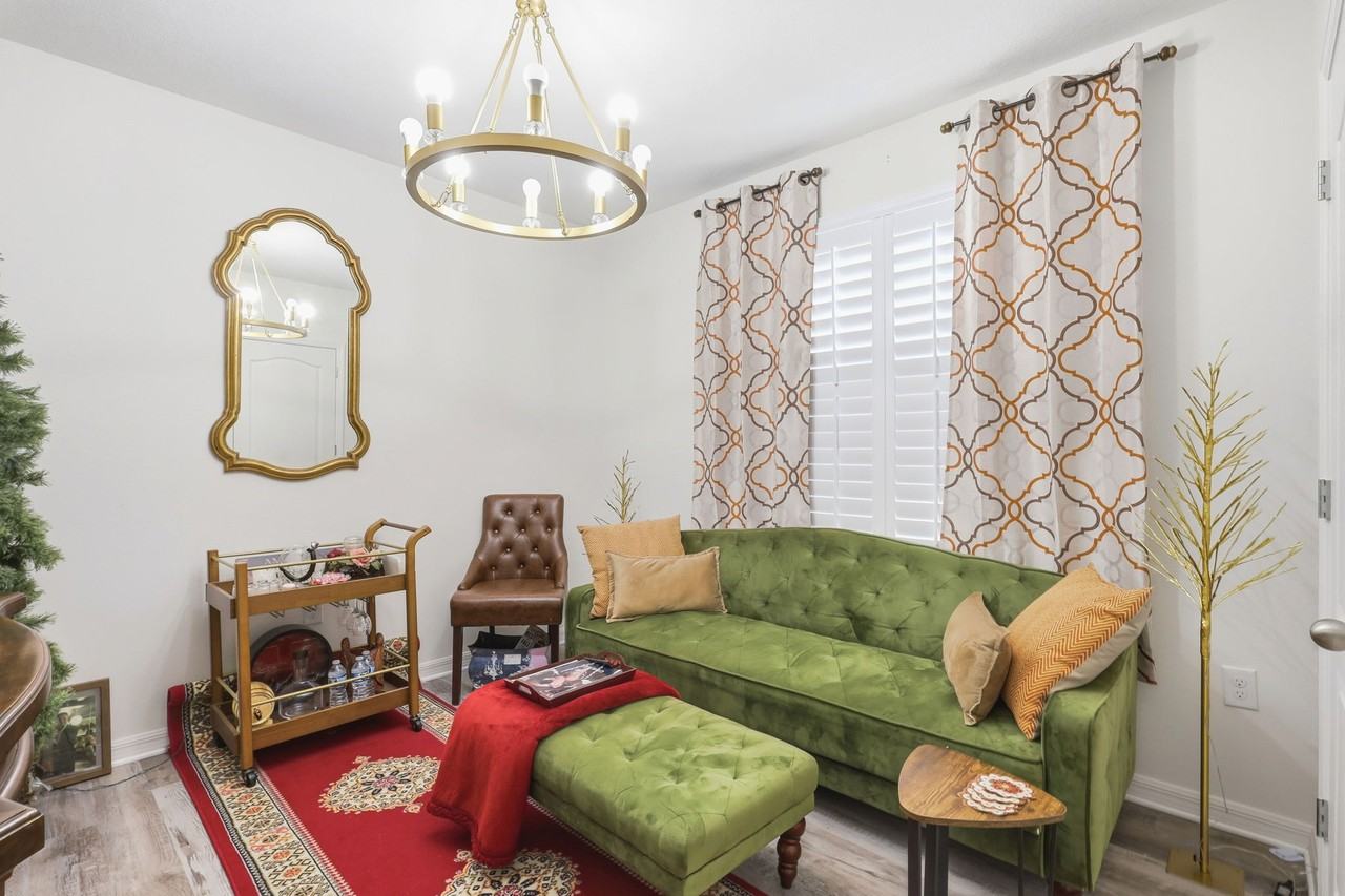 525 Stowers Dr #1 - Photo 6 of 40