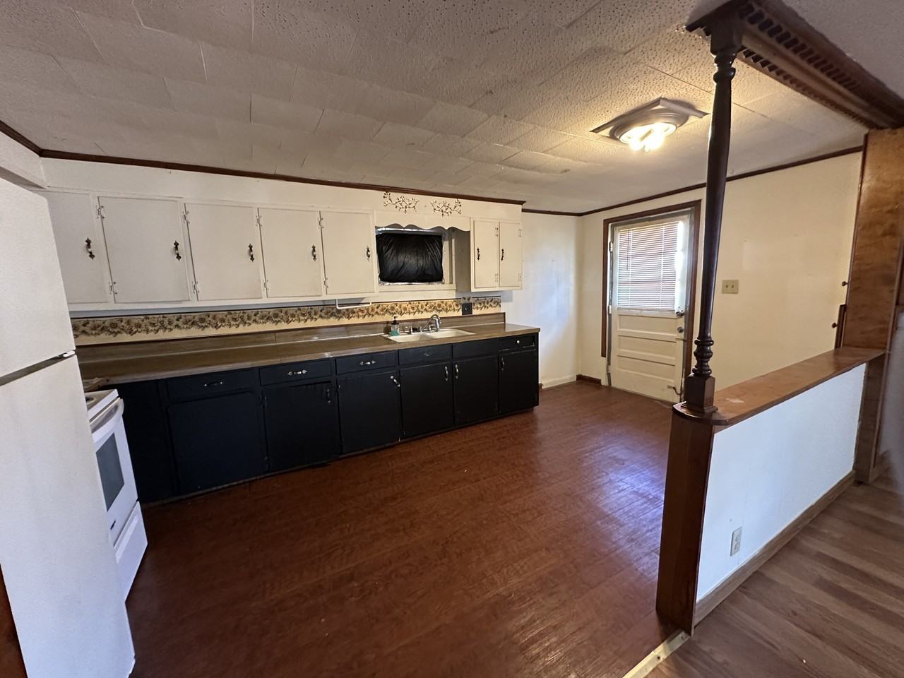 7992 Reynolda Rd #1 - Photo 5 of 7