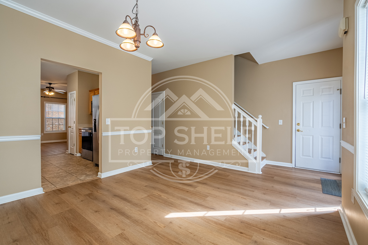 32 Brookvalley Ct W #1 - Photo 7 of 30