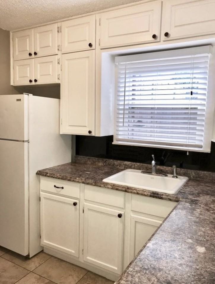 2408 22nd St #1 - Photo 6 of 14