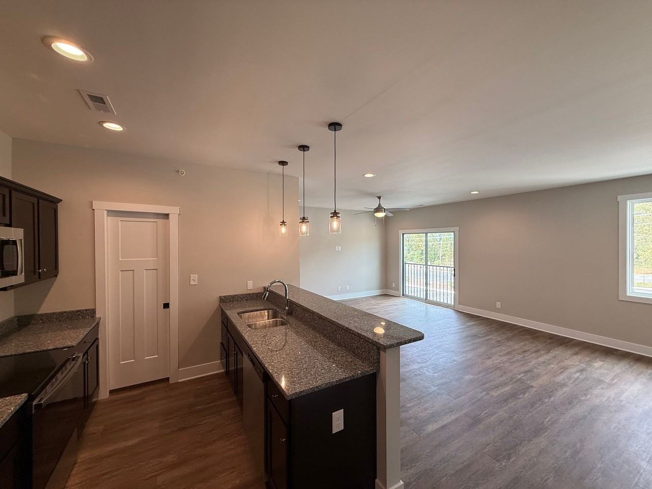 Jefferson Commons Commercial Apartments - Photo 6 of 10