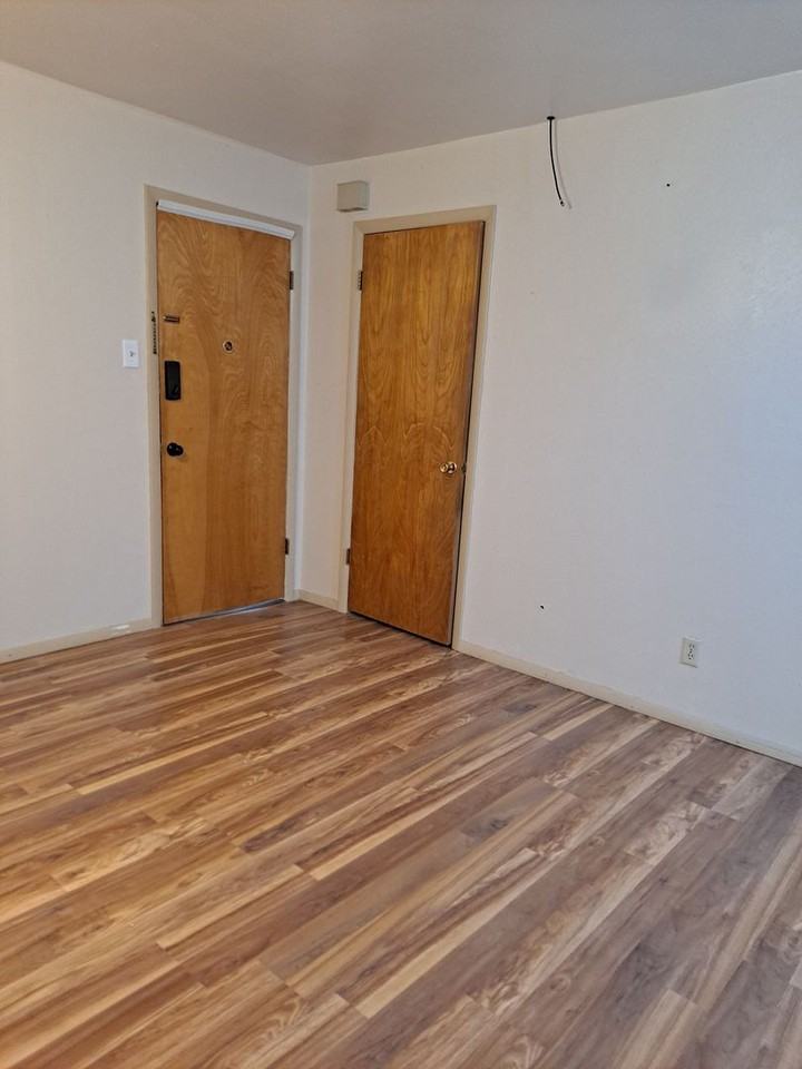 926 Knudsen 1640-1650 Moore Ave - Photo 4 of 16